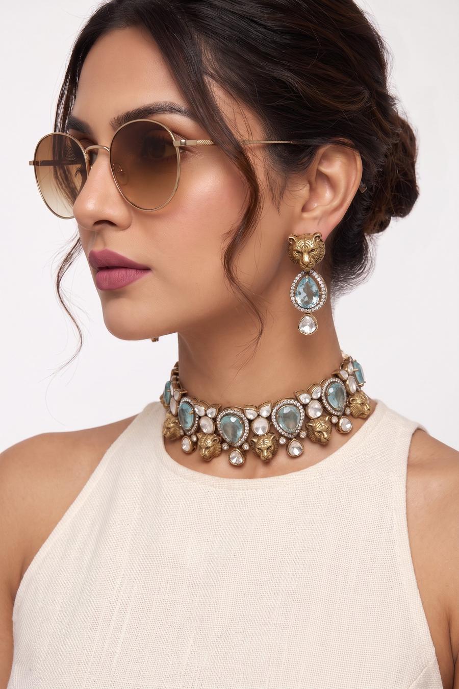 Crystal Kundan Antique Choker, close up of the work, detail 4