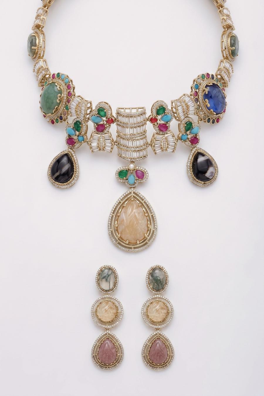 Pastel and Onyx Victorian Choker Set, close up of the work, detail 2