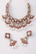 Ruby and Pearl Antique Choker Set, close up of the work, detail 2
