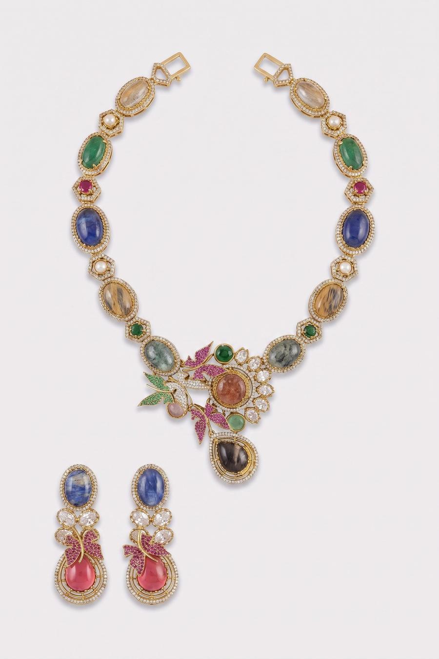 Sapphire and Coral Kundan Necklace Set, close up of the work, detail 2