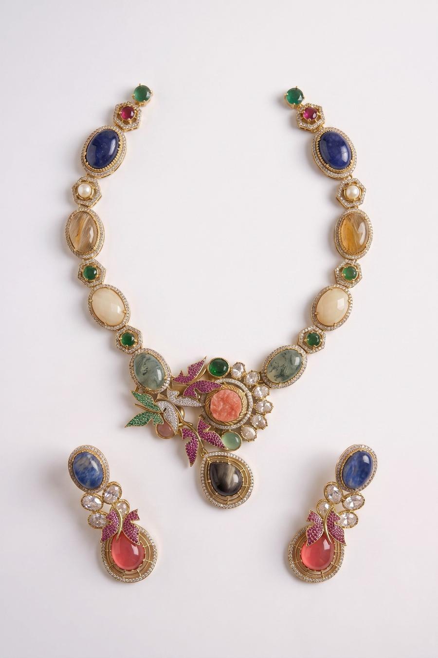 Sapphire and Coral Kundan Necklace Set, close up of the work, detail 4